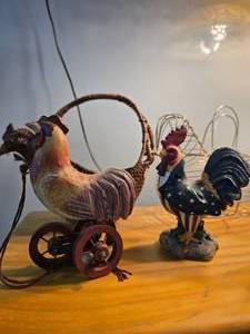 lot 2 image: Lot of Roosters