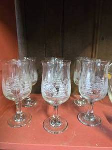 lot 10 image: Arbys Libbey Vintage Winter Snow Scene