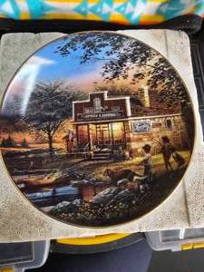 lot 14 image: Terry Redlin Plates