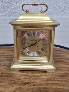 lot 27 image: Clock