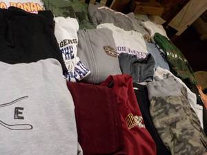 lot 4 image: Boys and Mens Clothing- various si...