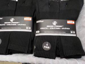 lot 121 image: 12 pair Wear Proof Black Athletic s...