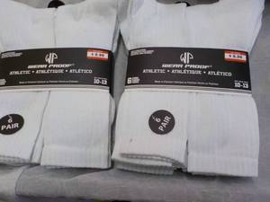 lot 130 image: 12 pair Wear Proof White Athletic s...