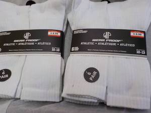 lot 132 image: 12 pair Wear Proof White Athletic s...