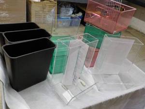 lot 141 image: Plastic Storage...