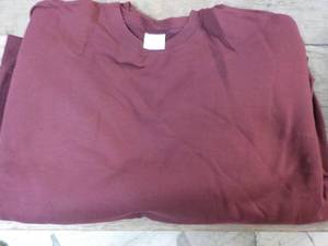 lot 204 image: 3 Clique Size 2 XL Sweatshirts...