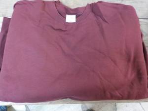 lot 205 image: 3 Clique Size 2 XL Sweatshirts...