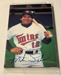 lot 62 image: 1987 Minnesota Twins Baseball Team Issued Post Card Set - Kirby Puckett