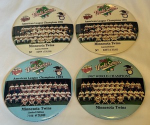 lot 138 image: (4) Minnesota Twins 1987 and 1991 Limited Edition World Series Large Buttons