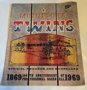 lot 156 image: 1969 Minnesota Twins Vintae Baseball Program and Scorecard