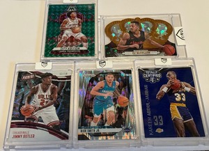 lot 88A image: (5) Numbered NBA Basketball Card Lot
