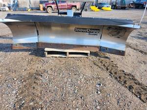 lot 2 image: SnowDogg Xp810 Expandable Plow