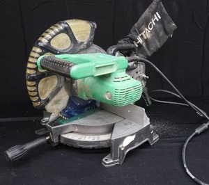 lot 6 image: HITACHI COMPOUND MITER SAW
