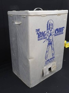 lot 80 image: VINTAGE BIG CHIEF SMOKEHOUSE