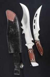 lot 83 image: KNIVES
