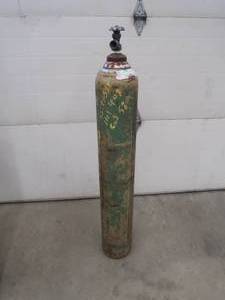 lot 108 image: WELDING TANK