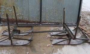 lot 72 image: STEEL SLED BASE (SWIVEL FRONT)