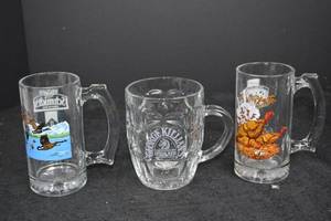 lot 21 image: Vintage Schmidts Beer and George Killians Irish Red Glass Stein Lot