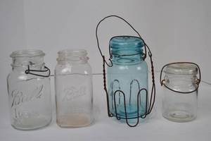 lot 29 image: Lot of 4 Vintage Ball Mason Jars with Wire Bails