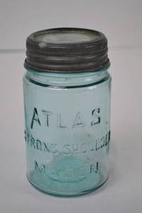 lot 31 image: Atlas Strong Shoulder Mason Jar with Zinc Lid, Aqua Glass, 6 Inch