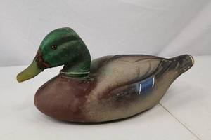 lot 39 image: Victor Animal Trap Co. Magnum Mallard Duck Decoy, Lititz PA USA