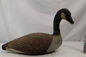 lot 42 image: Vintage Hand-Painted Goose Decoy 22-Inch