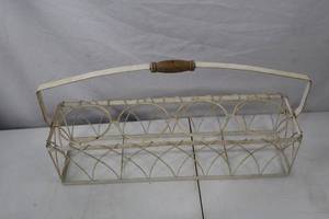 lot 139 image: Vintage White Metal Bottle Carrier with Wooden Handle