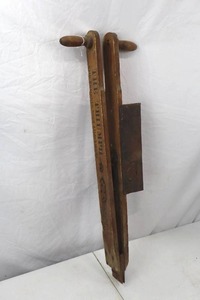 lot 140 image: The Triumph Pumpkin Seed Attachment Hand Planter