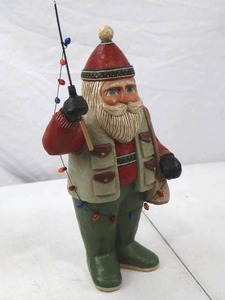 lot 148 image: Midwest Cannon Falls Christmas Fisherman Santa Figurine, 15 Inch