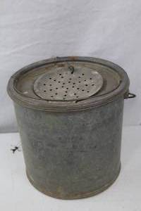 lot 173 image: Vintage galvanized metal minnow bait bucket