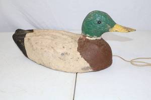 lot 175 image: Vintage hand-painted duck decoy with string
