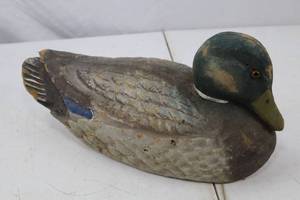 lot 192 image: Carry-Lite Mallard Duck Decoy - Vintage Paint and Wear