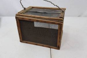 lot 208 image: Vintage Wood and Mesh Insect Carrier Box with Handle