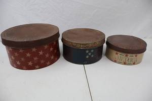 lot 246 image: Set of 3 Primitive Patriotic Americana Oval Boxes