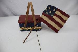 lot 249 image: Vintage Patriotic Flag and Decorative Metal Picnic Basket Set