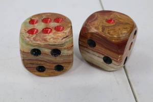 lot 251 image: Vintage Onyx Dice Pair - Approximately 2 Inch Decorative Set