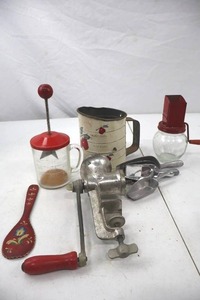 lot 265 image: Vintage Kitchen Utensils & Tools Lot - Sifter, Grinder, Scoops & More (6 pcs)