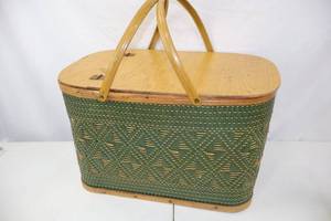 lot 277 image: Vintage Green Woven Picnic Basket with Wood Lid and Handles
