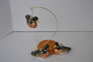 lot 285 image: Glass Duck Ornaments