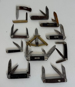 lot 20 image: Folding Knife lot 5