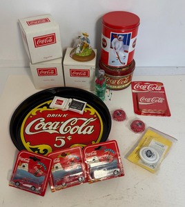 lot 87 image: Vintage Coca-Cola Advertising Lot Incl Tip Tray