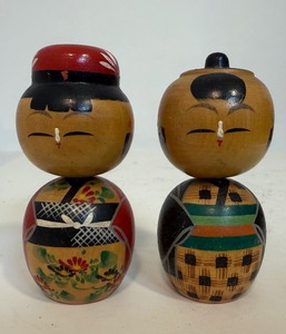lot 39 image: Pair of Vintage MCM Wooden Kokeshi Dolls
