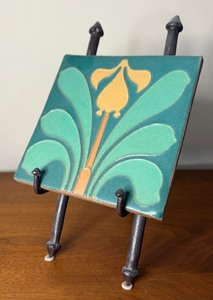 lot 44 image: Vintage Arts & Crafts Van Briggle Tile wStand