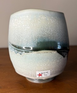 lot 51 image: Steven Hill Studio Pottery Vase