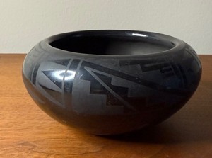 lot 85 image: Vintage Blue Corn (Crucita Gonzalez Calabaza) Black on Black Pottery Bowl