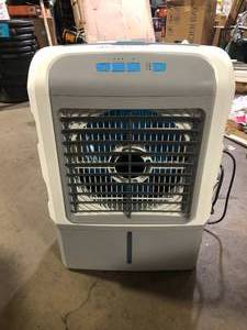 lot 44 image: ARCTIC AIR 1300 CFM Portable 3 Speed Outdoor Evaporative Air Cooler Customer Returns See Pictures