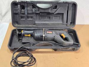 lot 10 image: Craftsman 8.5 Amp Reciprocating Saw with Case