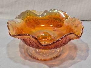 lot 30 image: Dotted Star Carnival Glass Ruffle Candy Dish