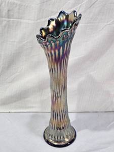 lot 39 image: Fenton Iridescent Carnival Glass Fluted Vase - 15 12