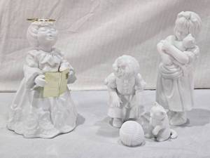 lot 44 image: Department 56 Porcelain Figurines with Angel and Children with Cats